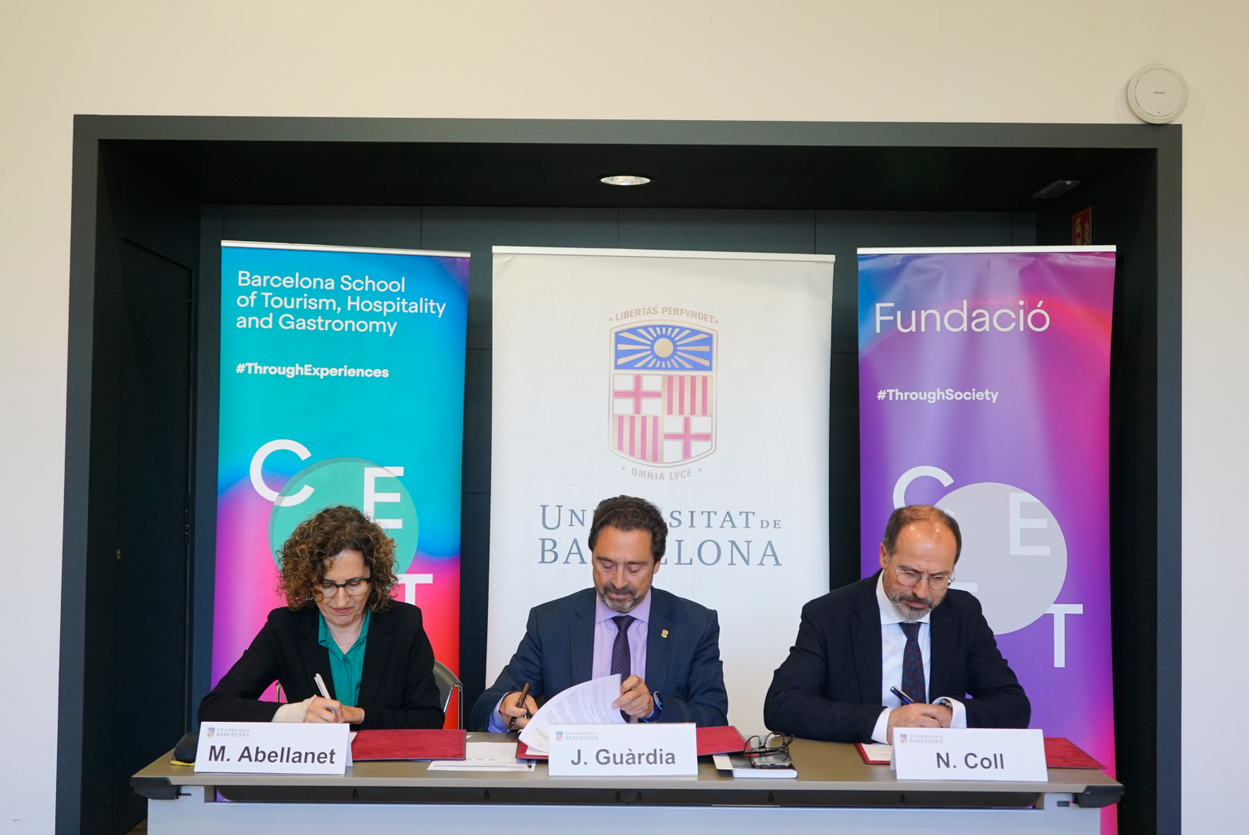 Photography from: Firma adenda Càtedra CETT-UB | CETT